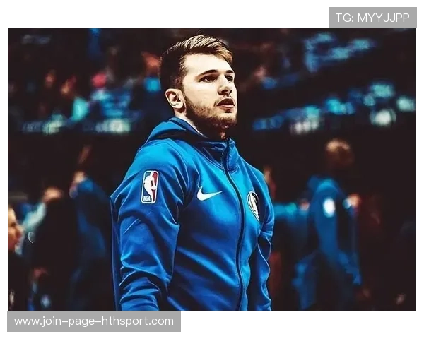 东契奇29+11+10:送约基奇式妙传被犯规后随手一扔超远命中,约契奇和东契奇合照 东契奇29+11+10:送约基奇式妙传被犯规后随手一扔超远命中,约契奇和东契奇合照